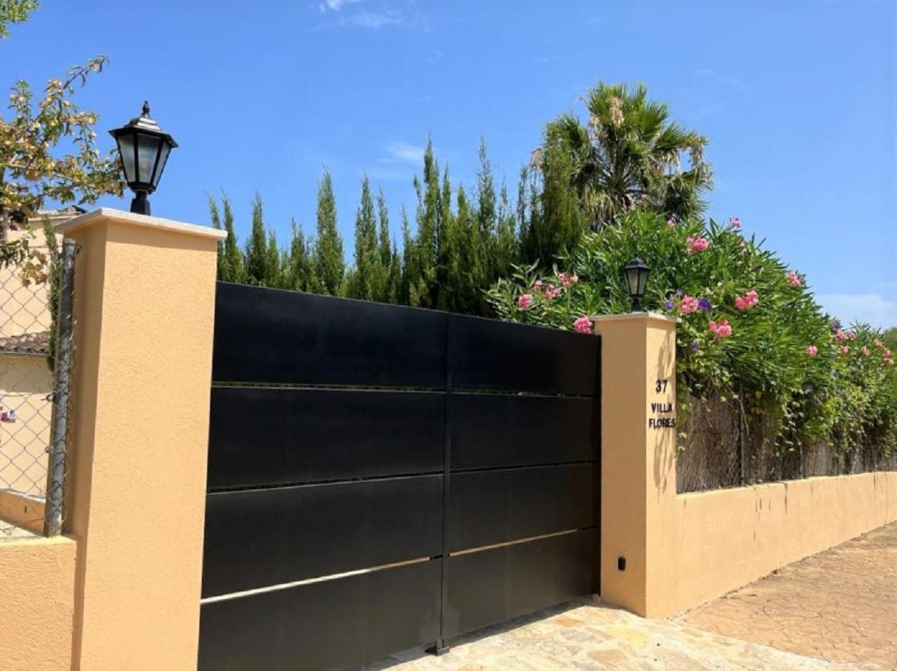 Ideal Mallorca - Flores Crestatx